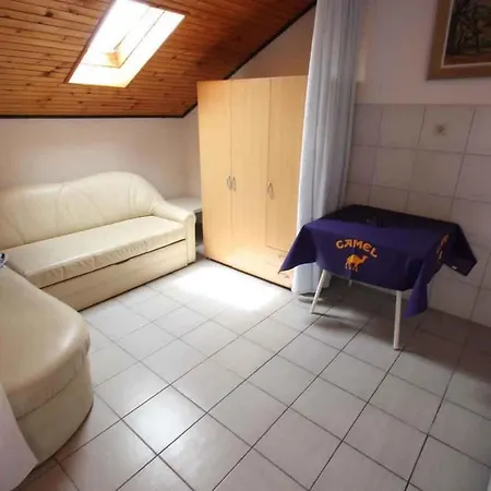 In 5752 Apartment