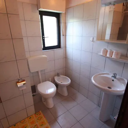 In 5752 Daire Dramalj